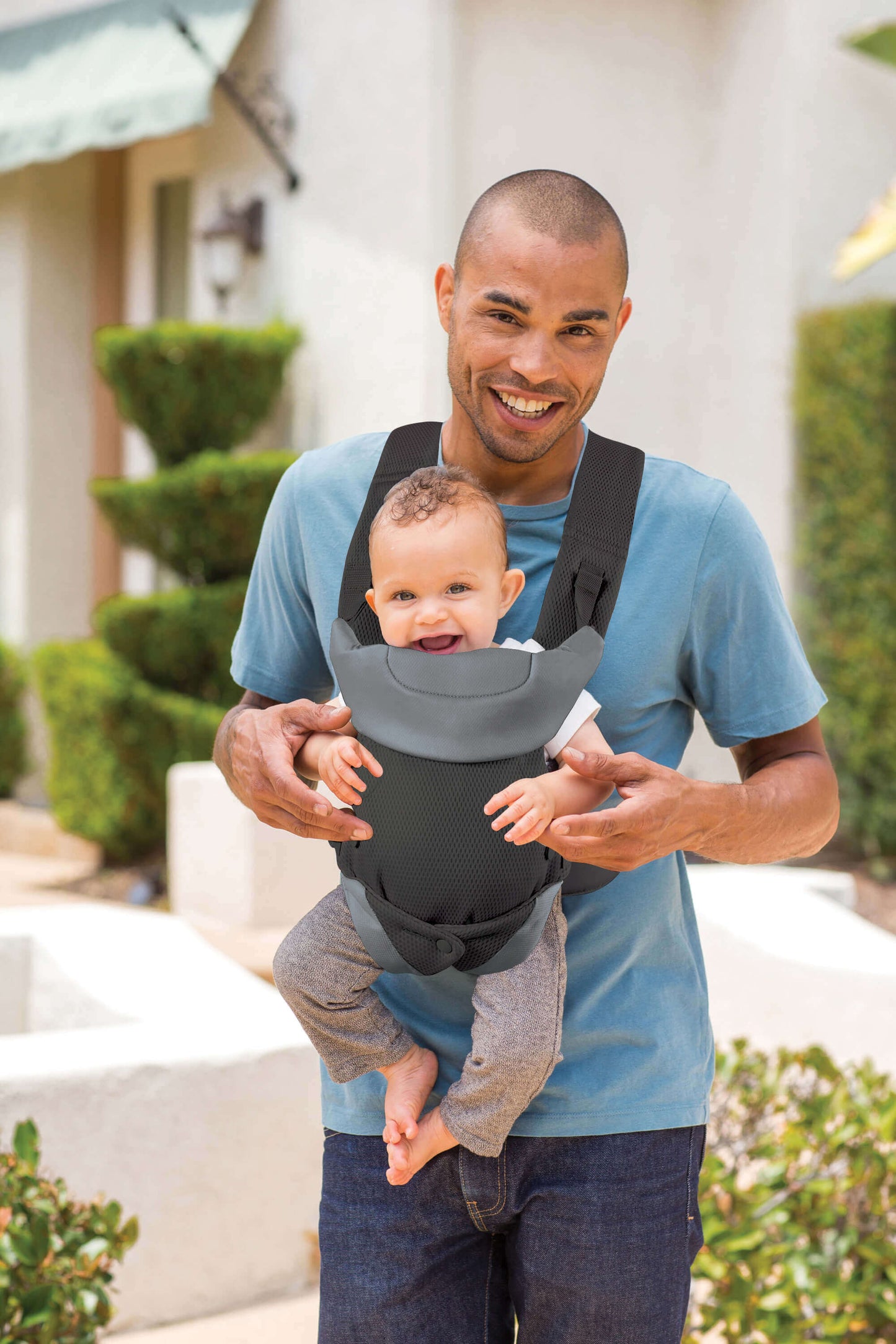 FLIP™ LIGHT & AIRY 4-IN-1 CONVERTIBLE CARRIER